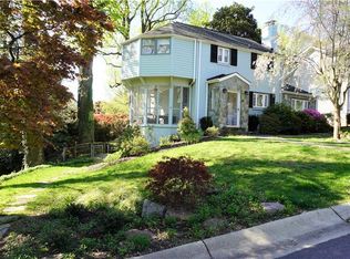 215 Crestmoor Cir, Silver Spring, MD 20901