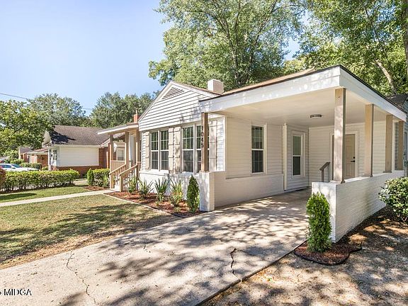 2nd image of 1045 Mimosa Dr