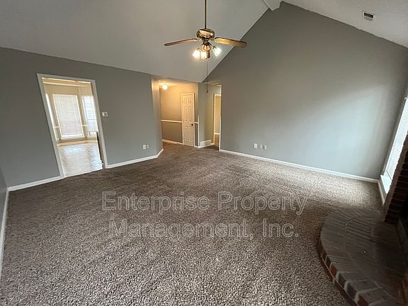 5th image of 2738 Arbor Lane Dr