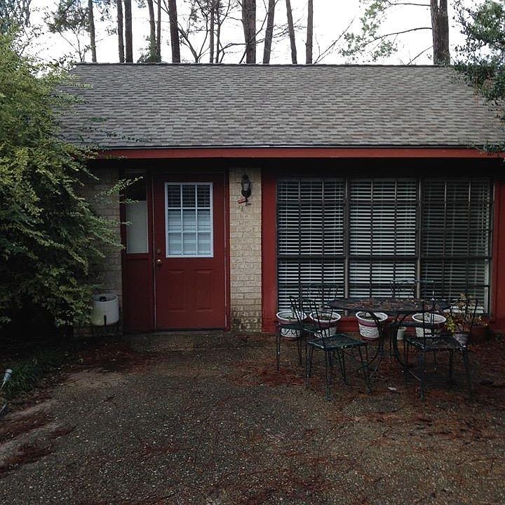 2nd image of 211 Treetop Ln