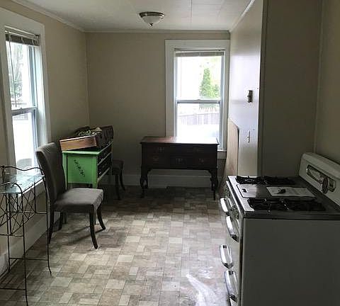 2nd image of 125 Sanborn St