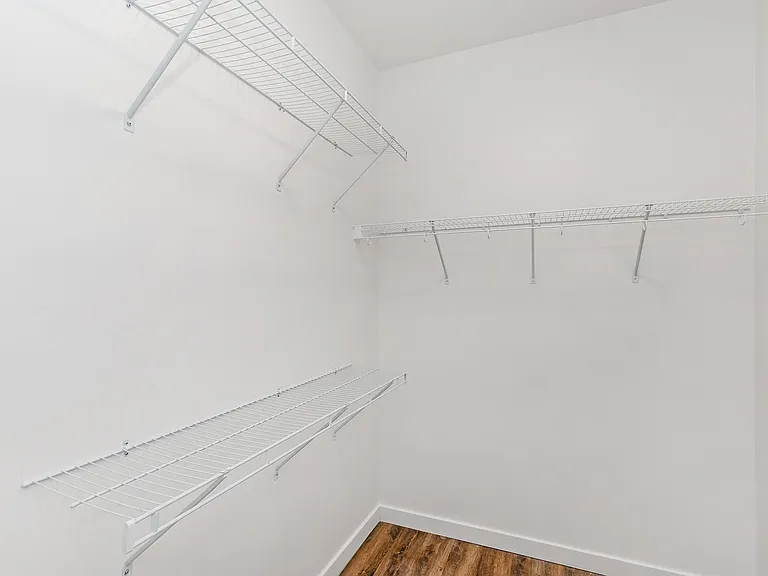Mossdale Landing - Brand New Apartment Homes — Photo 20