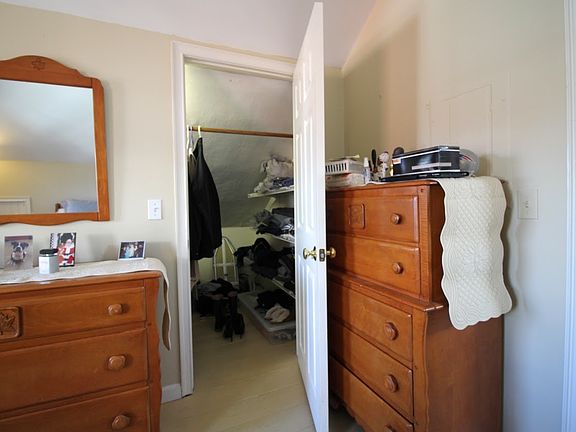 2 Large closets in bedroom