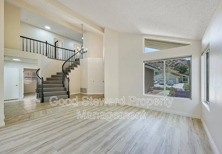 734 Morita Dr — Photo 5