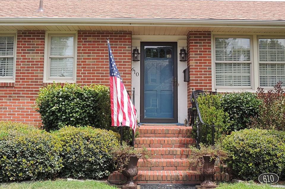 1st image of 610 Nansemond St