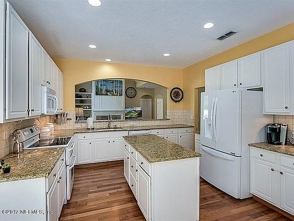 4th image of 8828 E Hampton Landing Dr