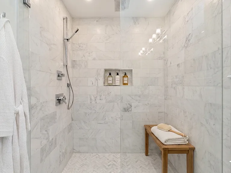 27 Suffolk St #2 — Photo 9