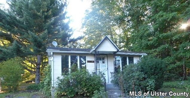 1st image of 209 Lake Shore Dr