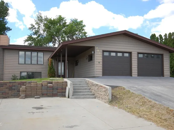 2822 3rd St NW, Sidney, MT 59270