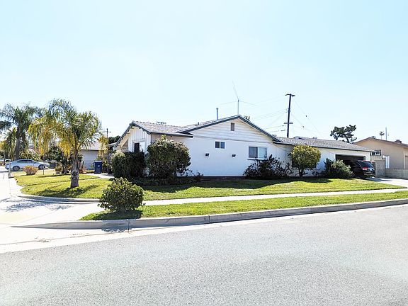 3rd image of 19502 Castlepeak St
