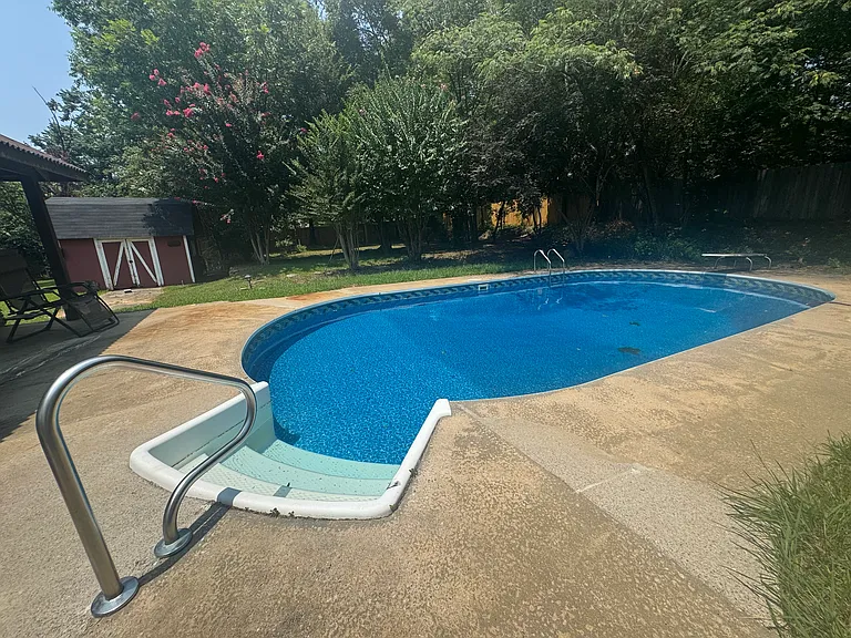 7601 Edgewater Dr — Photo 13