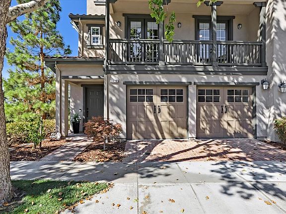 3rd image of 2470 Azevedo Ct