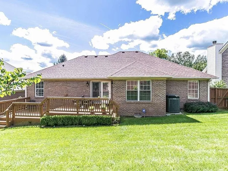 361 Reynolds Dr — Photo 14