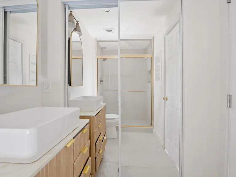 4059 Louisiana St #9 — Photo 8