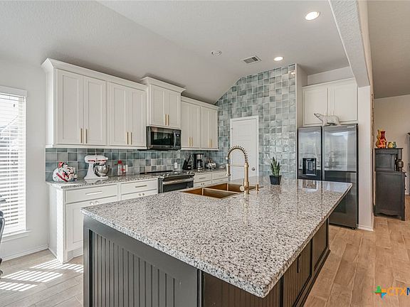 3rd image of 2909 Coral Way