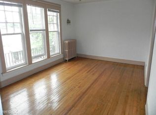 3350 N Claremont Ave #3, Chicago, IL 60618