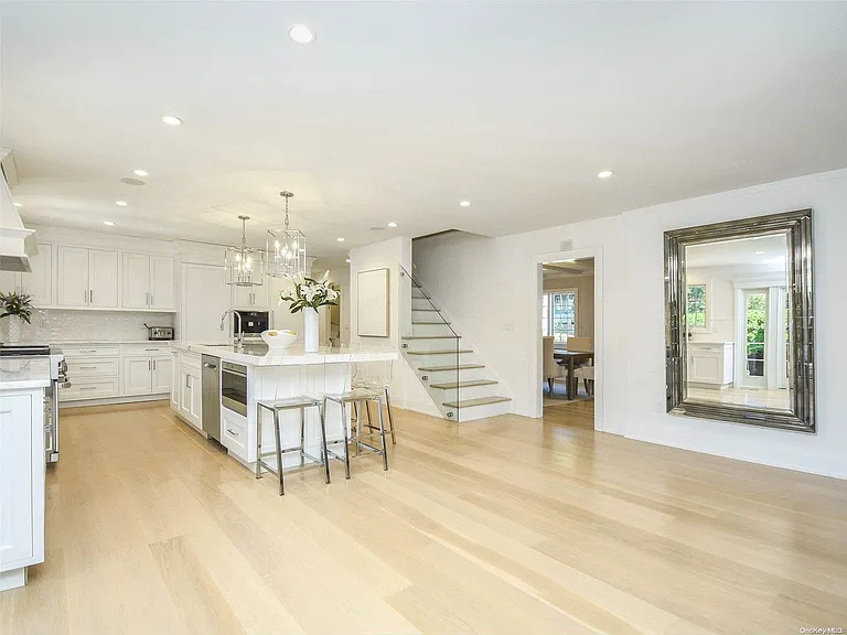 79 Reid Ave — Photo 11