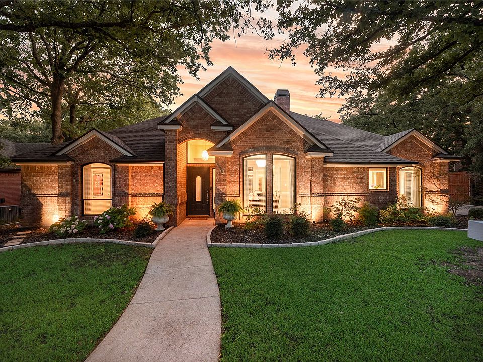 1st image of 1522 Highland Oaks Dr