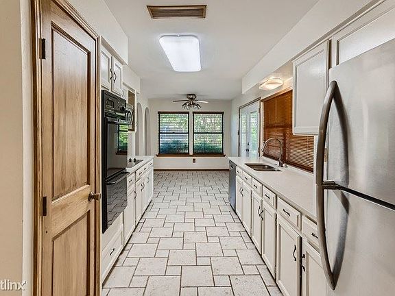 4th image of 3437 Newkirk Dr