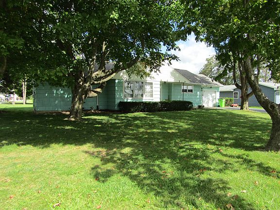 3rd image of 1885 W County Road 52