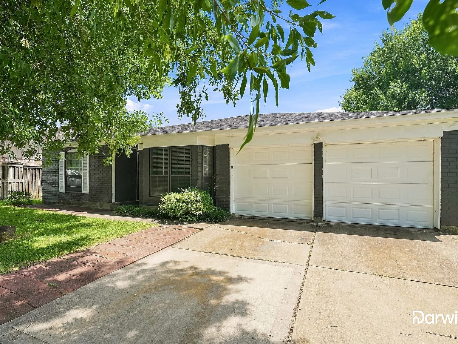 4 bed, 2.0 bath, 1795 sqft, $2,220 — Photo 2