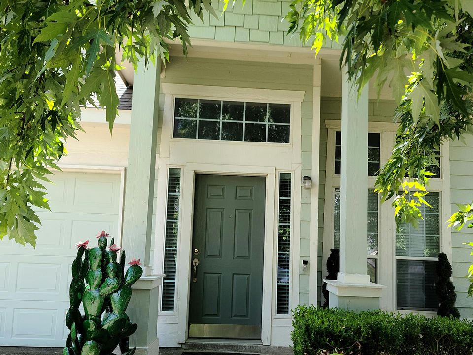 1st image of 9729 Old Field Dr