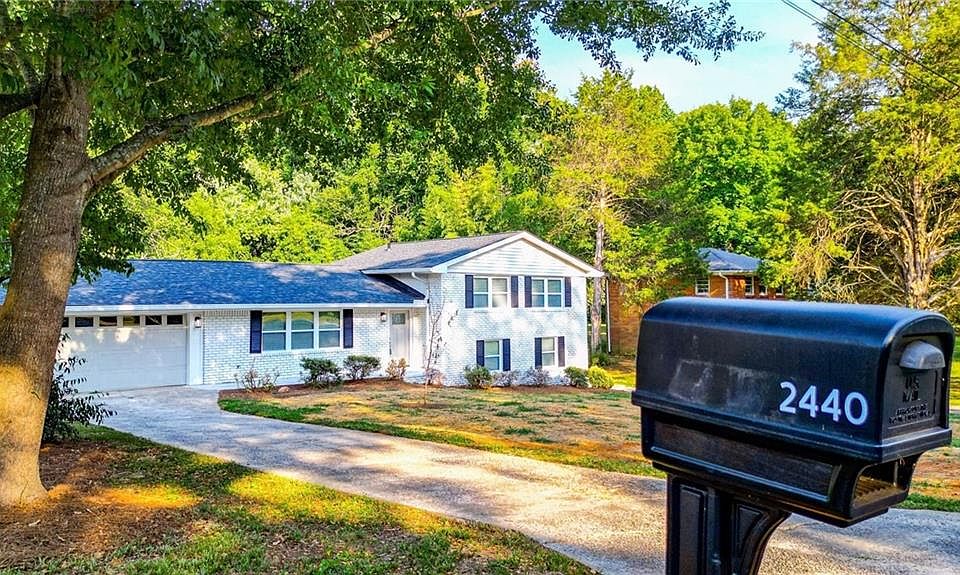 1st image of 2440 Irene Dr