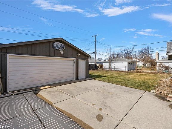 4th image of 29315 Taylor St