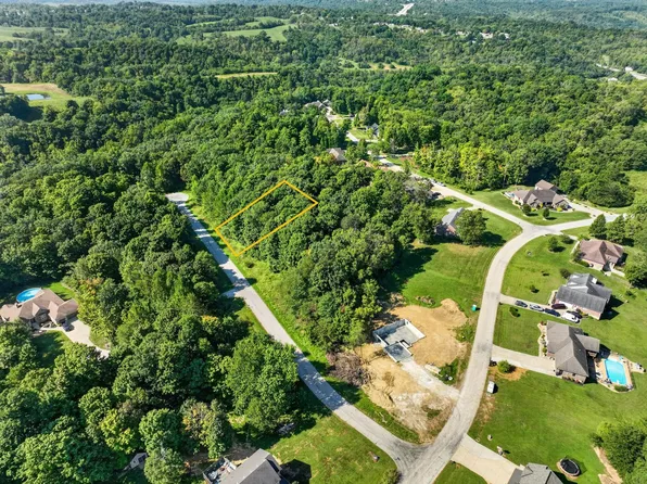 54 Falling Rock Dr, Aurora, IN 47001