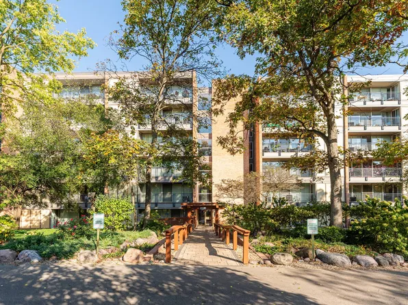 6010 Oakwood Dr APT 1D, Lisle, IL 60532