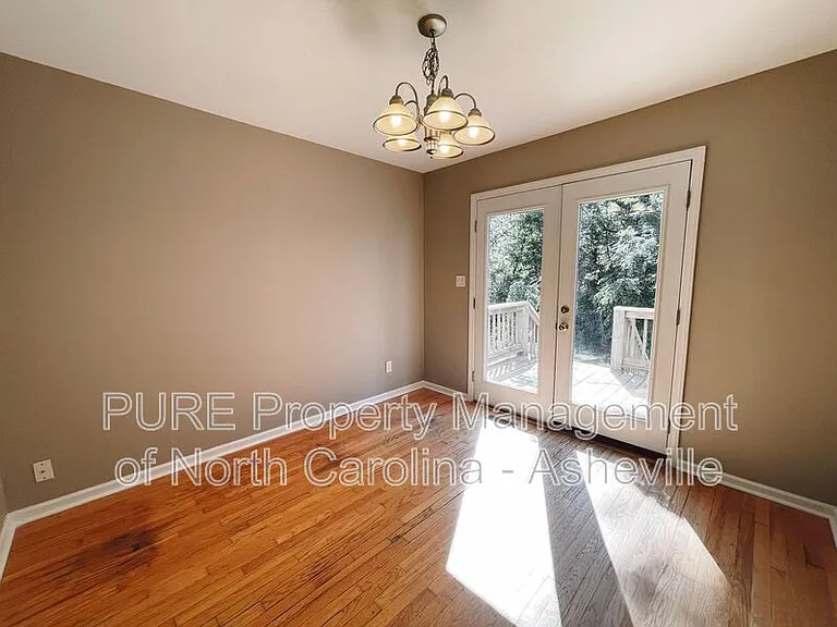 16 Evergreen Ave #A — Photo 7