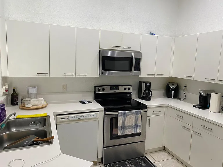 1205 Canary Island Dr — Photo 14