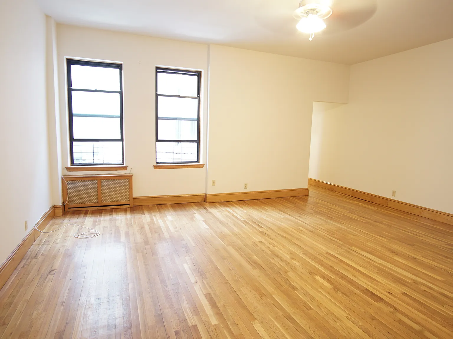 34 West 69th Street — Photo 2