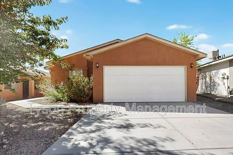 3013 Taos Meadows Dr NE