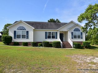 336 Chickadee Ln, Lugoff, SC 29078