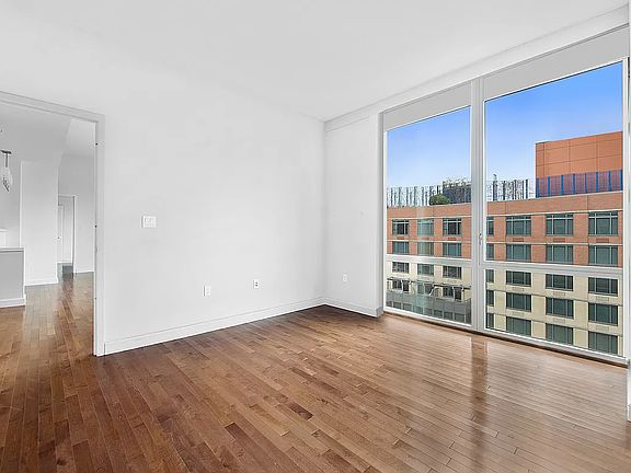 5th image of 225 E 34th St Ph G