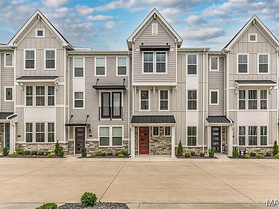 2nd image of 8916 Gateway Cir