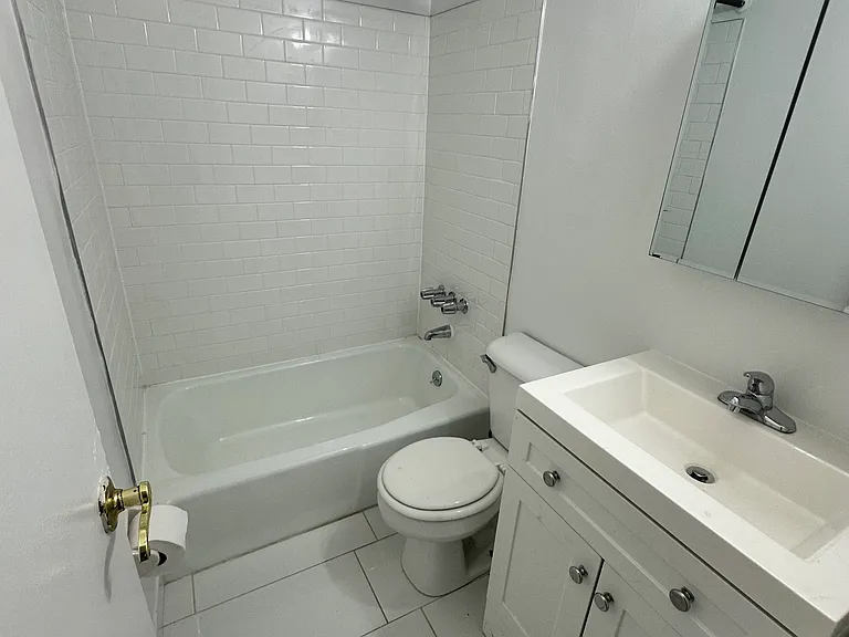 25-29 32nd St #1H — Photo 5