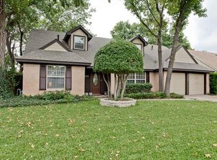 2926 Maydelle Ln, Farmers Branch, TX 75234