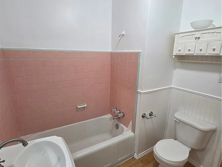 863 N 9th Ave — Photo 14