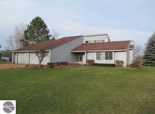 7895 S 47th Rd, Cadillac, MI 49601