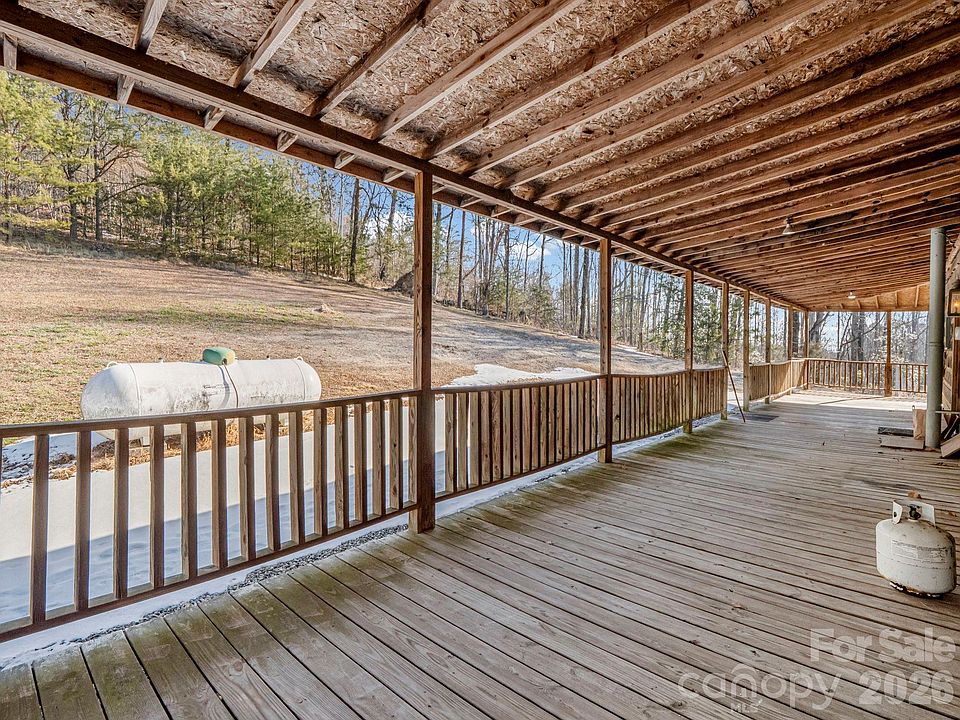 34th image of 156 Carpenters Knob Dr