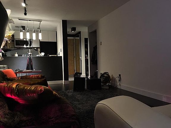 3rd image of 3022 SW Bradford St APT 206