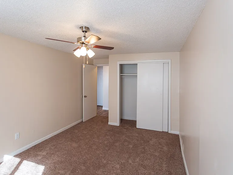Union on Thompson — Photo 18