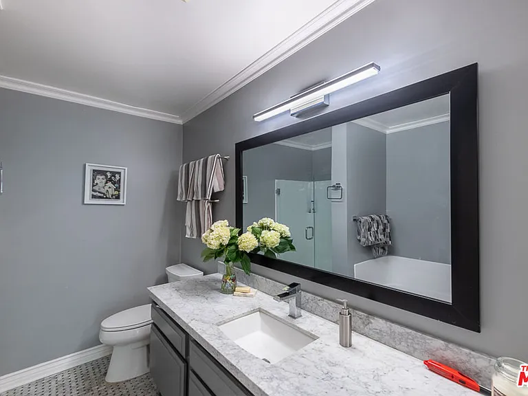 1230 Horn Ave #521 — Photo 16