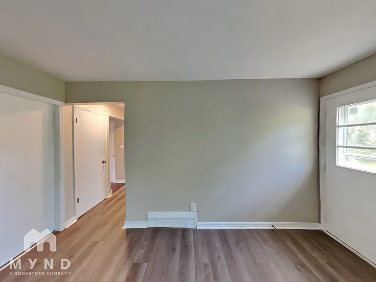 5621 Oakmont Dr — Photo 5