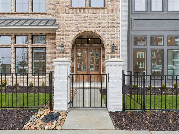 Exterior Community Pictures