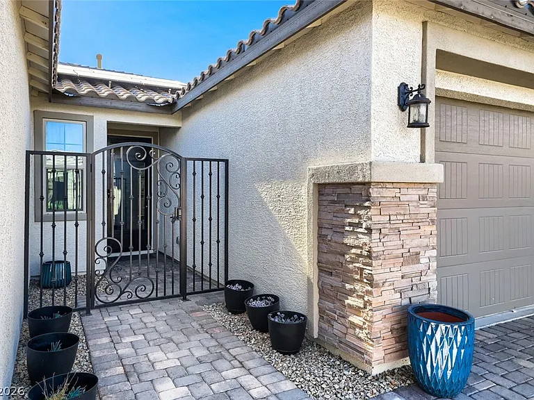10952 Sophie Mound St — Photo 2