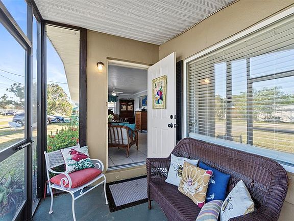 2nd image of 3197 Normandy Dr