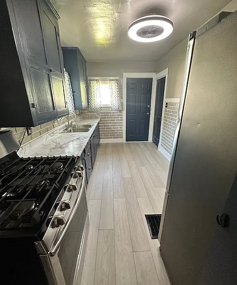 1605 Navajo St — Photo 10